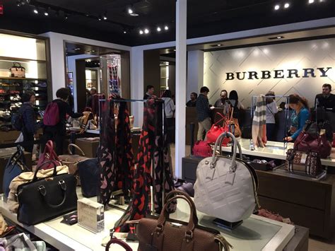 burberry store los angeles|burberry outlet cabazon.